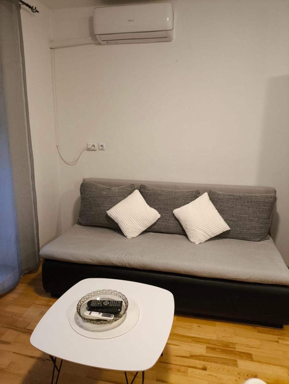 Appartement Aurora Apartman à Zadar Extérieur photo